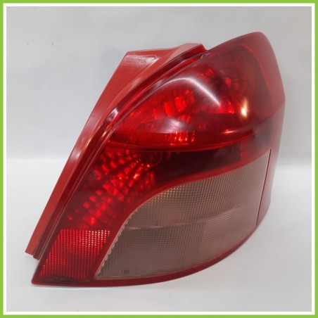 Fanale Fanalino Posteriore Destro DX KOITO 52-143 TOYOTA YARIS 815510D110 Usato