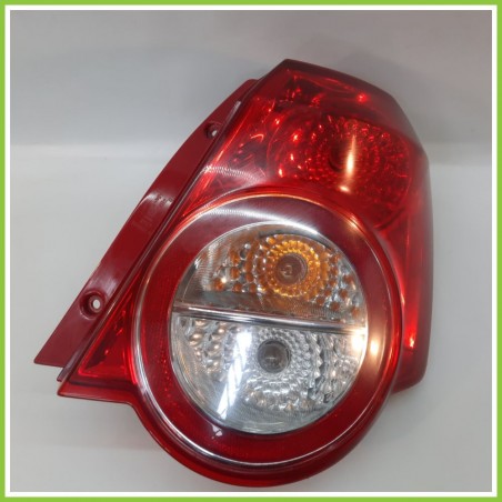 Fanale Fanalino Posteriore Destro DX CHEVROLET (DAEWOO) AVEO T250 95954067 Usato