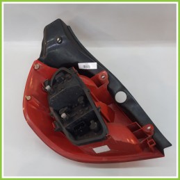 Fanale Fanalino Posteriore Destro DX VALEO RENAULT CLIO 3a Serie 8200459960 Usato
