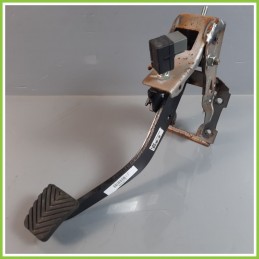Pedale Pedaliera KIA SPORTAGE 3a Serie 1.7 328002S000 2010 2014