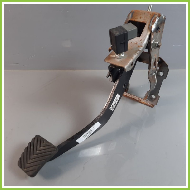 Pedale Pedaliera KIA SPORTAGE 3a Serie 1.7 328002S000 2010 2014