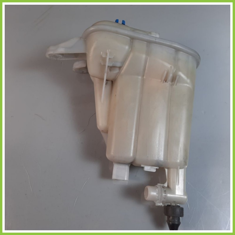 Vaschetta Liquido Raffreddamento Radiatore AUDI A4 8K 2.0 TDI 8K0121403AC 2007 2013