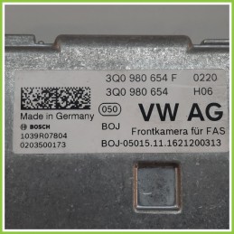 Telecamera Anteriore VOLKSWAGEN TIGUAN AD1 5 Porte 3Q0980654F 2016 BOSCH 0203500173