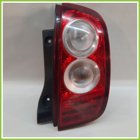 Fanale Fanalino Posteriore Destro DX VALEO NISSAN MICRA K12E 26550AX720 Usato