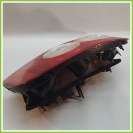 Fanale Fanalino Posteriore Destro DX VALEO NISSAN MICRA K12E 26550AX720 Usato