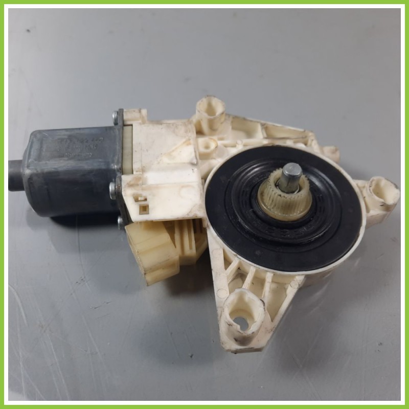 Motorino Alzavetro Anteriore Destro DX MERCEDES-BENZ Classe C W/S204 4 Porte A2048200242 2007 2011 BROSE 971132-100