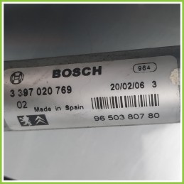 Tergi Cristallo PEUGEOT 207 1.6 16V 9650380780 2006 2009 BOSCH 0390241540
