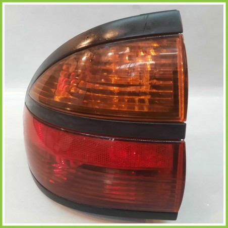 Fanale Fanalino Posteriore Sinistro SX VALEO 67732970 RENAULT LAGUNA 1a Serie 7700420122 Usato