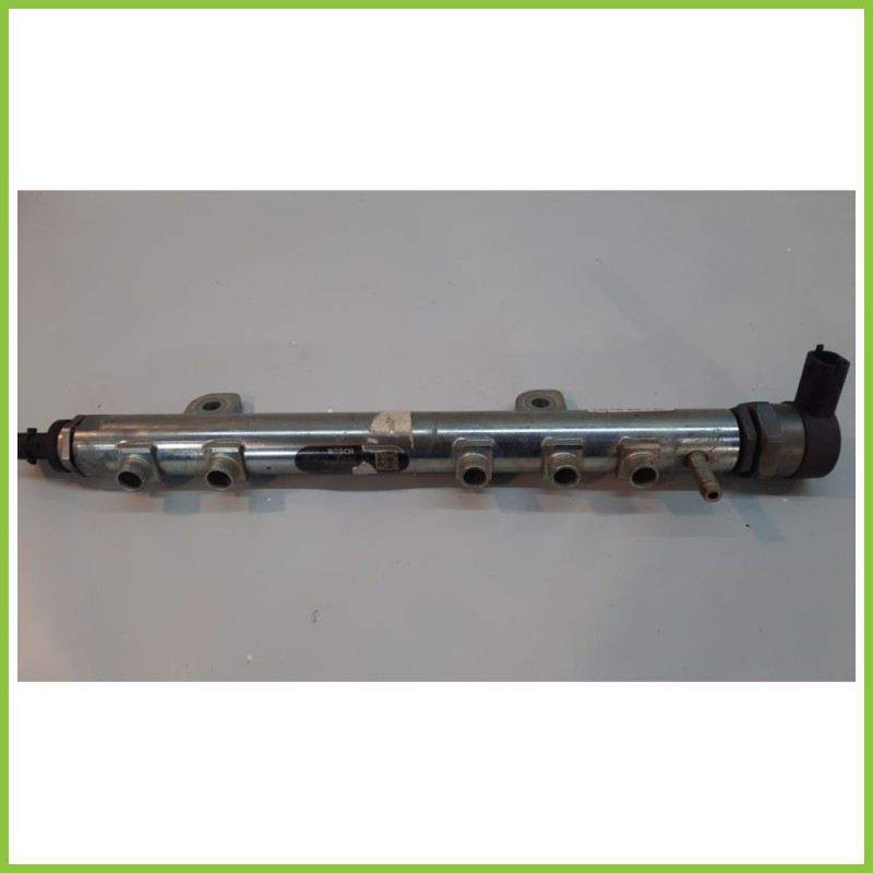 Rail diesel con sensore FIAT GRANDE PUNTO 2Y 199A2000 55211906 2005 2008 BOSCH 0445214086