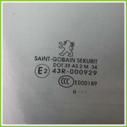 Cristallo Laterale Scendente Anteriore Destro DX PEUGEOT 5008 5 Porte 9806046580 2009 2015 SAINT-GOBAIN