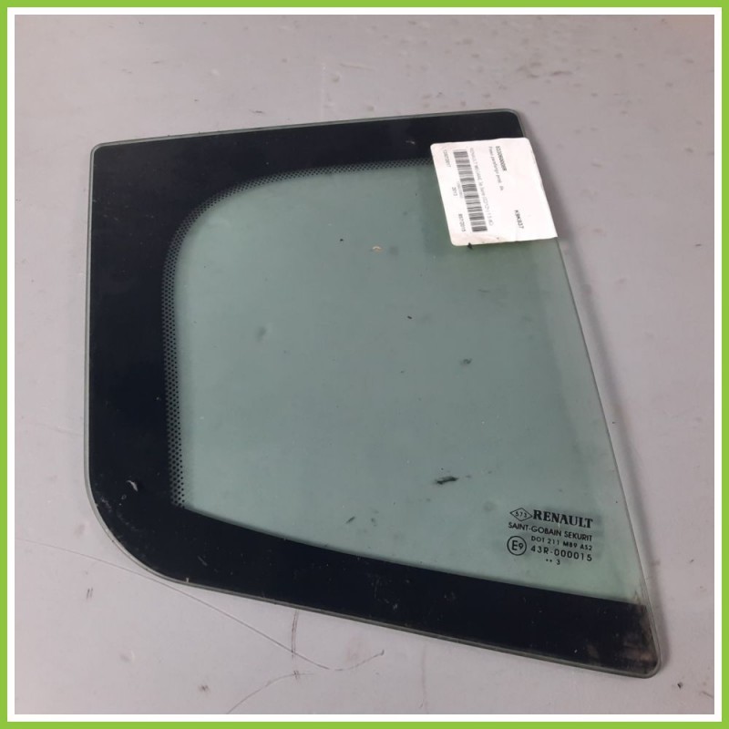 Cristallo Laterale Fisso Posteriore Destro DX RENAULT MEGANE 3a Serie 5 Porte 833060008R 2012 2014 SAINT-GOBAIN