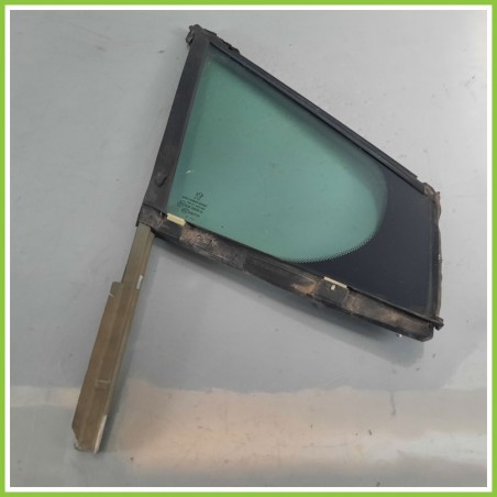 Cristallo Laterale Scendente Anteriore Destro DX PEUGEOT 308 5 Porte 374017033009 2007 2014 SAINT-GOBAIN