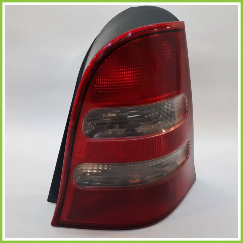 Fanale Fanalino Posteriore Destro DX ULO 33206940-02 MERCEDES-BENZ Classe A W168 A1688202864 Usato