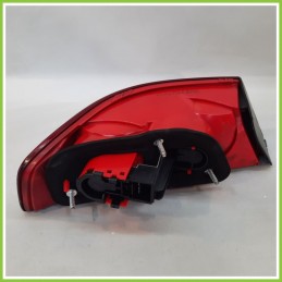 Fanale Fanalino Posteriore Destro DX SCINTEX 27.81.02 ALFA ROMEO 159 X3/X9 60691363 Usato