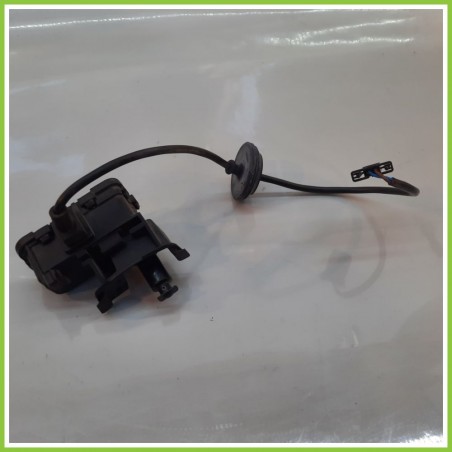 Serratura Posteriore Sportello Carburante VOLKSWAGEN GOLF 1.6 3C6810773H 2012 2017