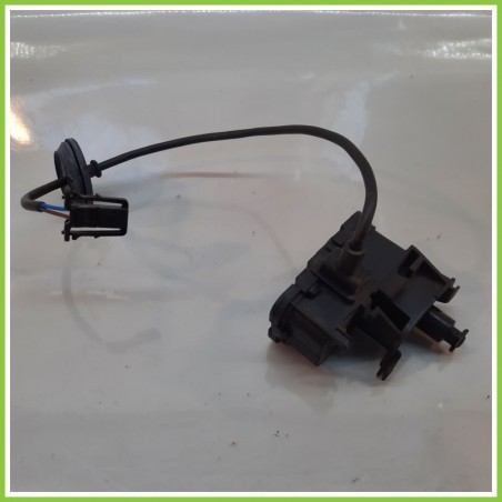 Serratura Posteriore Sportello Carburante VOLKSWAGEN GOLF 1.6 5C6810773H 2012 2017