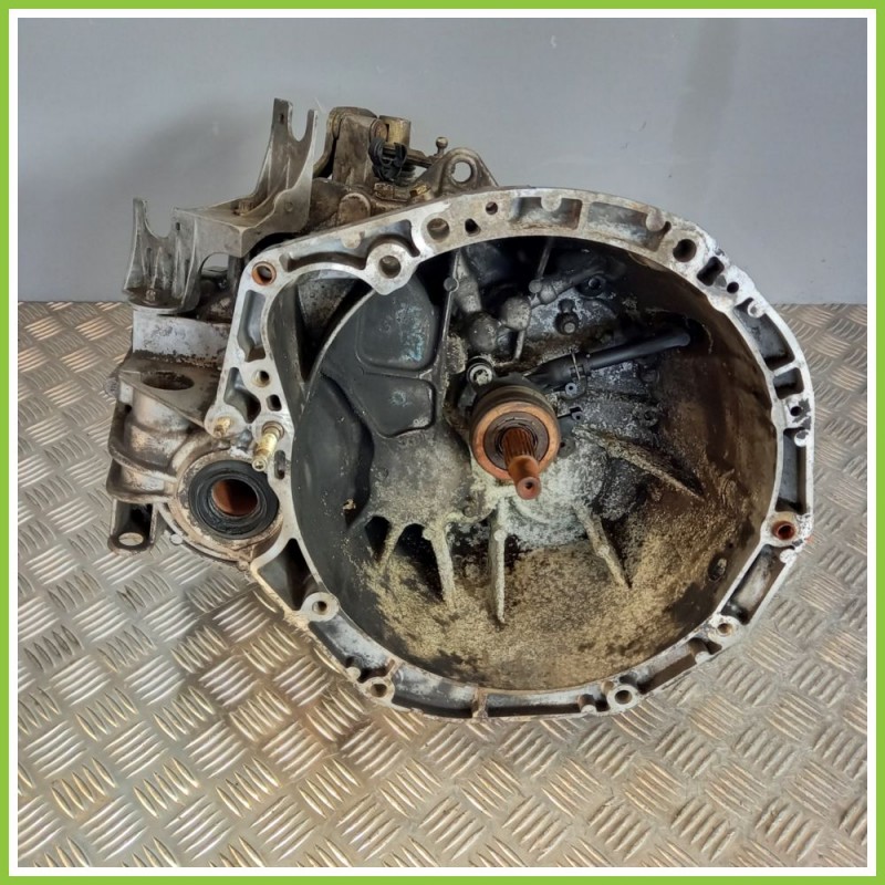 Cambio Manuale RENAULT SCENIC 2a Serie 1.9 dCi F9QB8 Originale Usato