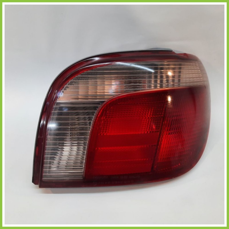 Fanale Fanalino Posteriore Destro DX KOITO TOYOTA YARIS JPP 8155052130 Usato