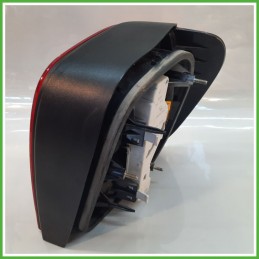 Fanale Fanalino Posteriore Sinistro SX HELLA VOLKSWAGEN POLO 3a Serie 6N0945095 Usato