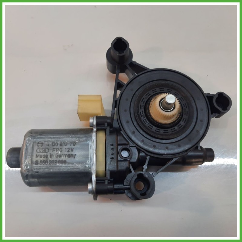 Motorino Alzavetro Anteriore Sinistro SX SEAT LEON 5 Porte 5Q0959801B 2012 2017 BOSCH 0130822717