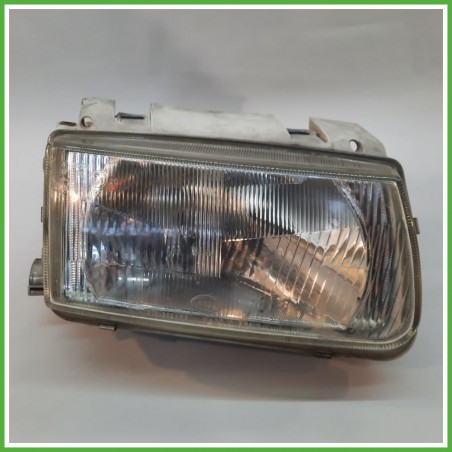 Faro Fanale Proiettore Anteriore Destro DX HELLA VOLKSWAGEN POLO 3a Serie 96249600 Usato