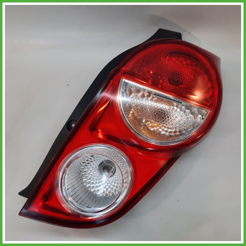 Fanale Fanalino Posteriore Destro DX CHEVROLET (DAEWOO) SPARK M300 42441995 Usato