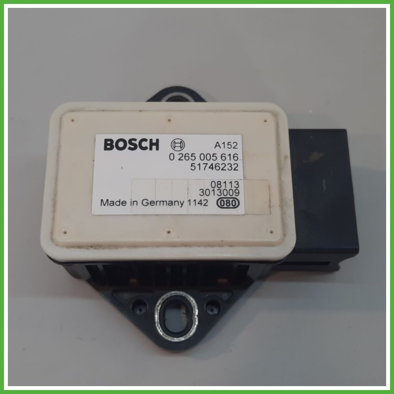 Sensore SENSORE ANTIMBARDATA FIAT BRAVO 3L 5 Porte 51746232 2007 2010 BOSCH 0265005616