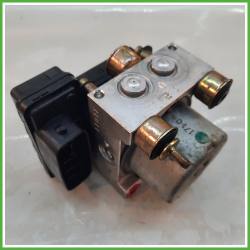 Centralina ABS Modulo Pompa SUMITOMO TY3-1718-1 1722-C0021 TOYOTA YARIS JPP Originale Usato