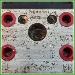 Centralina ABS Modulo Pompa BOSCH 0273004636 0265216904 TOYOTA YARIS FRP Originale Usato