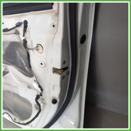Porta Portiera Sportello Anteriore Destra DX BIANCO SUZUKI SPLASH Berlina 2008 2015 Originale Usato
