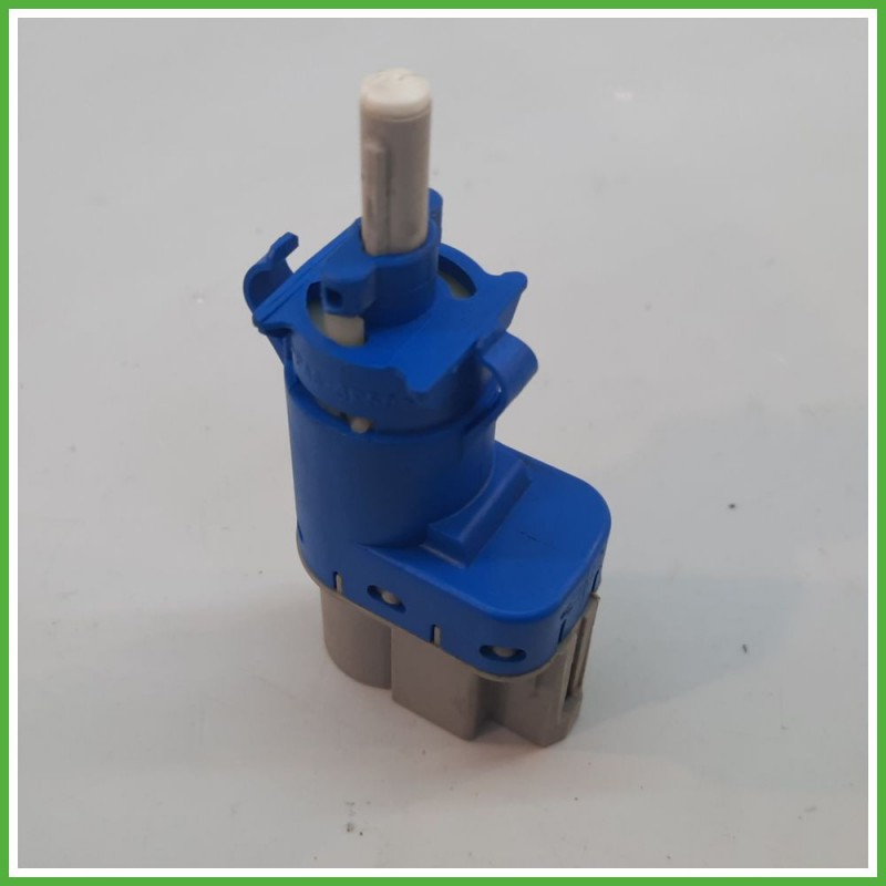 Sensore INTERRUTTORE LUCE ARRESTO POSTERIORE LAND ROVER FREELANDER 5 Porte BJ329C872AA 2006 2015