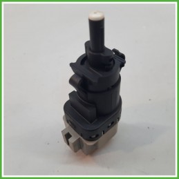 Sensore INTERRUTTORE LUCE ARRESTO POSTERIORE LAND ROVER FREELANDER 5 Porte LR032956 2006 2015