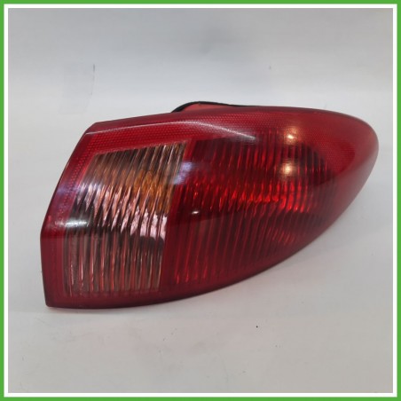Fanale Fanalino Posteriore Destro DX OLSA 03.323.07.0 ALFA ROMEO 147 W8 46556347 Usato