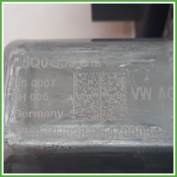 Motorino Alzavetro Posteriore Destro DX SKODA OCTAVIA 5E 5 Porte 5Q0959812E 2016 2019 BOSCH 0130822724