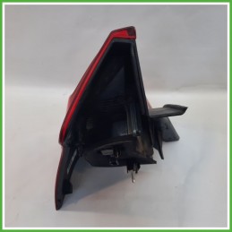 Fanale Fanalino Posteriore Destro DX DACIA SANDERO 8200734824 Usato