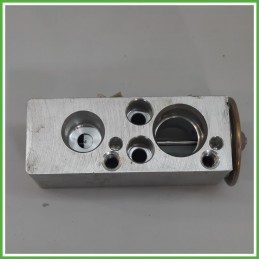 Valvola di espansione evaporatore BMW Serie 1 5P F40 5 Porte 64116845415 2019 BMW R02X