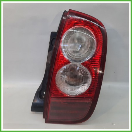 Fanale Fanalino Posteriore Destro DX VALEO NISSAN MICRA K12E 26550AX720 Usato
