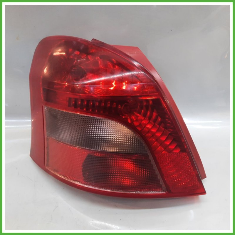 Fanale Fanalino Posteriore Sinistro SX KOITO TOYOTA YARIS 815610D110 Usato