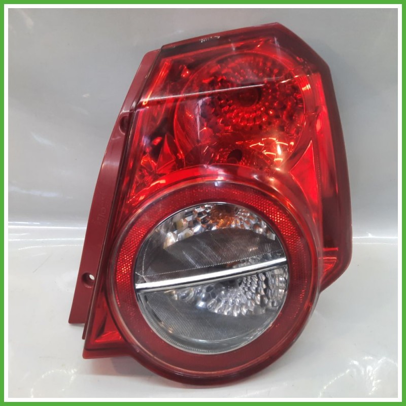 Fanale Fanalino Posteriore Destro DX SUNSANG 2707 CHEVROLET (DAEWOO) AVEO T250 95952067 Usato