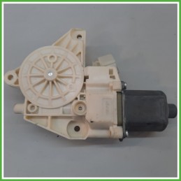 Motorino Alzavetro Anteriore Destro DX MERCEDES-BENZ Classe A W176 5 Porte A2469065200 2012 2015 BOSCH 0130822691