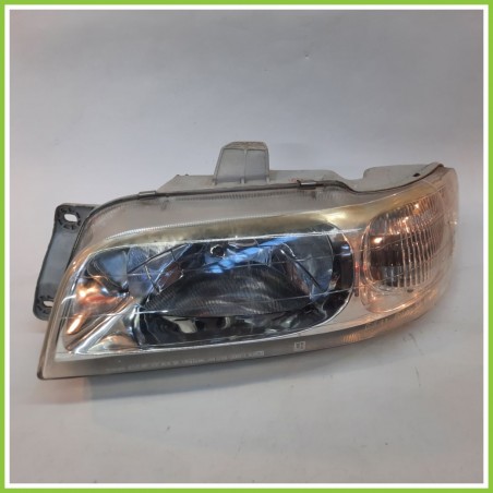 Faro Fanale Proiettore Anteriore Sinistro SX SUNSANG 0301-000711 CHEVROLET (DAEWOO) NUBIRA J100/20150 96272015 Usato