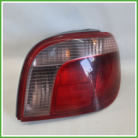 Fanale Fanalino Posteriore Destro DX KOITO 52-004 TOYOTA YARIS JPP 8155052130 Usato