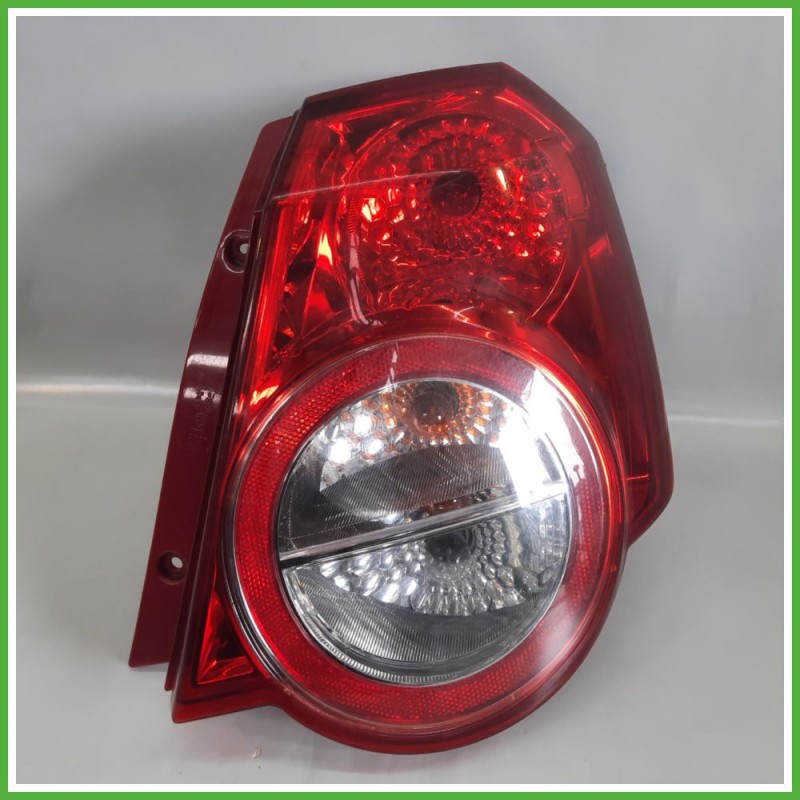 Fanale Fanalino Posteriore Destro DX SUNSANG 2707 CHEVROLET (DAEWOO) AVEO T250 95952067 Usato