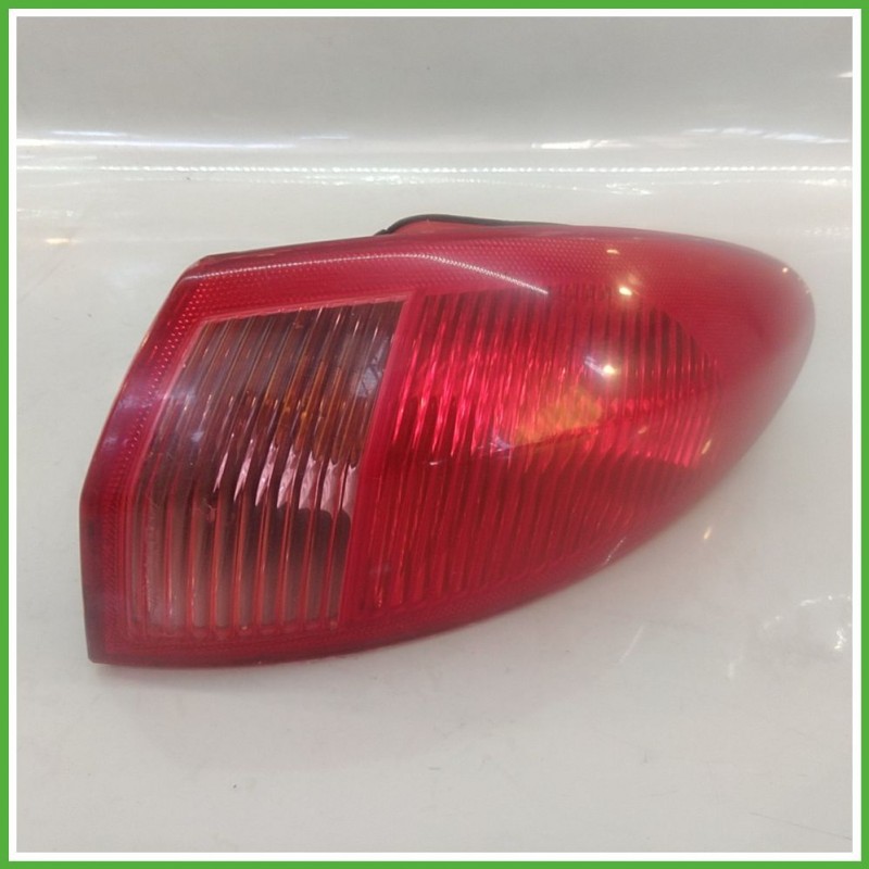 Fanale Fanalino Posteriore Destro DX OLSA 03.323.01.0 ALFA ROMEO 147 W8 46556347 Usato