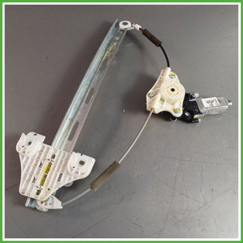 Alzacristalli Alzavetro Elettrico Posteriore Destro DX HYUNDAI i20 83404C7010 2014 2019 BOSCH 82460-C7000