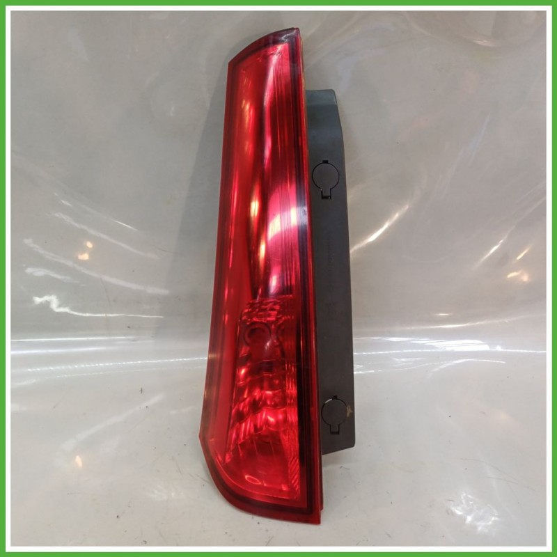 Fanale Fanalino Posteriore Sinistro SX HELLA 167609 KIA CEED 924031H300 Usato