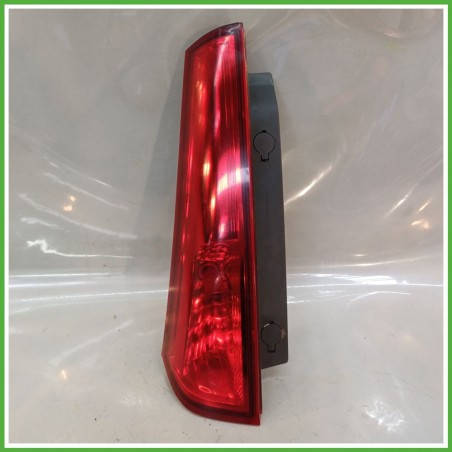 Fanale Fanalino Posteriore Sinistro SX HELLA 167609 KIA CEED 924031H300 Usato