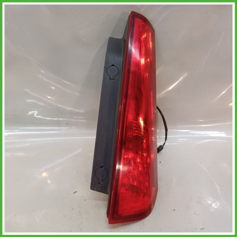 Fanale Fanalino Posteriore Sinistro SX HELLA 167610 KIA CEED 924041H300 Usato