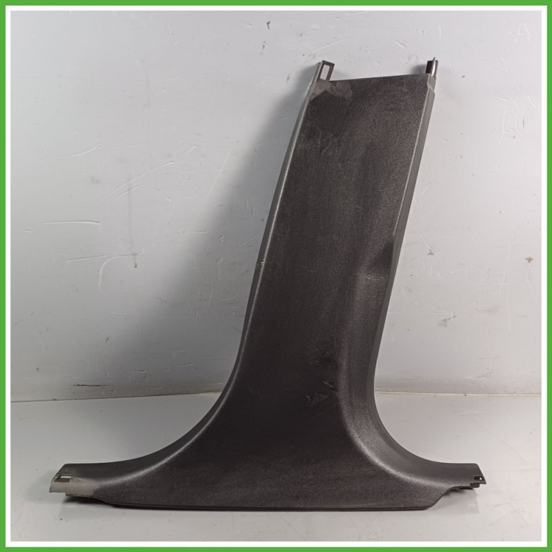 Mascherina inferiore montante Destro DX BMW Serie 1 5P F40 Berlina 5 Porte 51437444940 2019 BMW 2568KHB