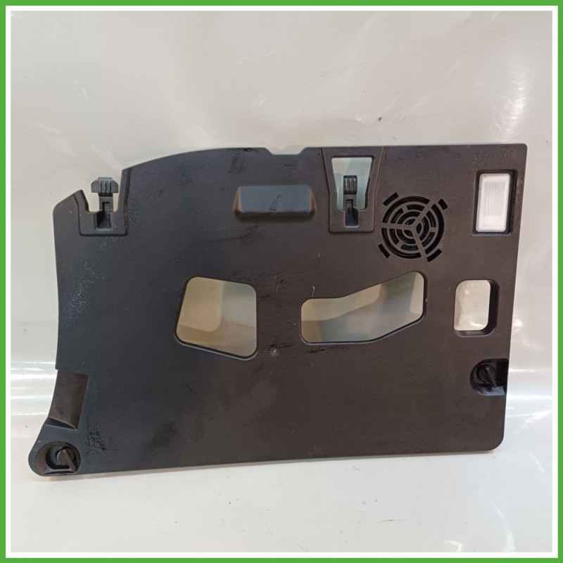 Rivestimento vano piedi Anteriore Destro DX BMW Serie 1 5P F40 Berlina 5 Porte 51456823295 2019 BMW 146228-10